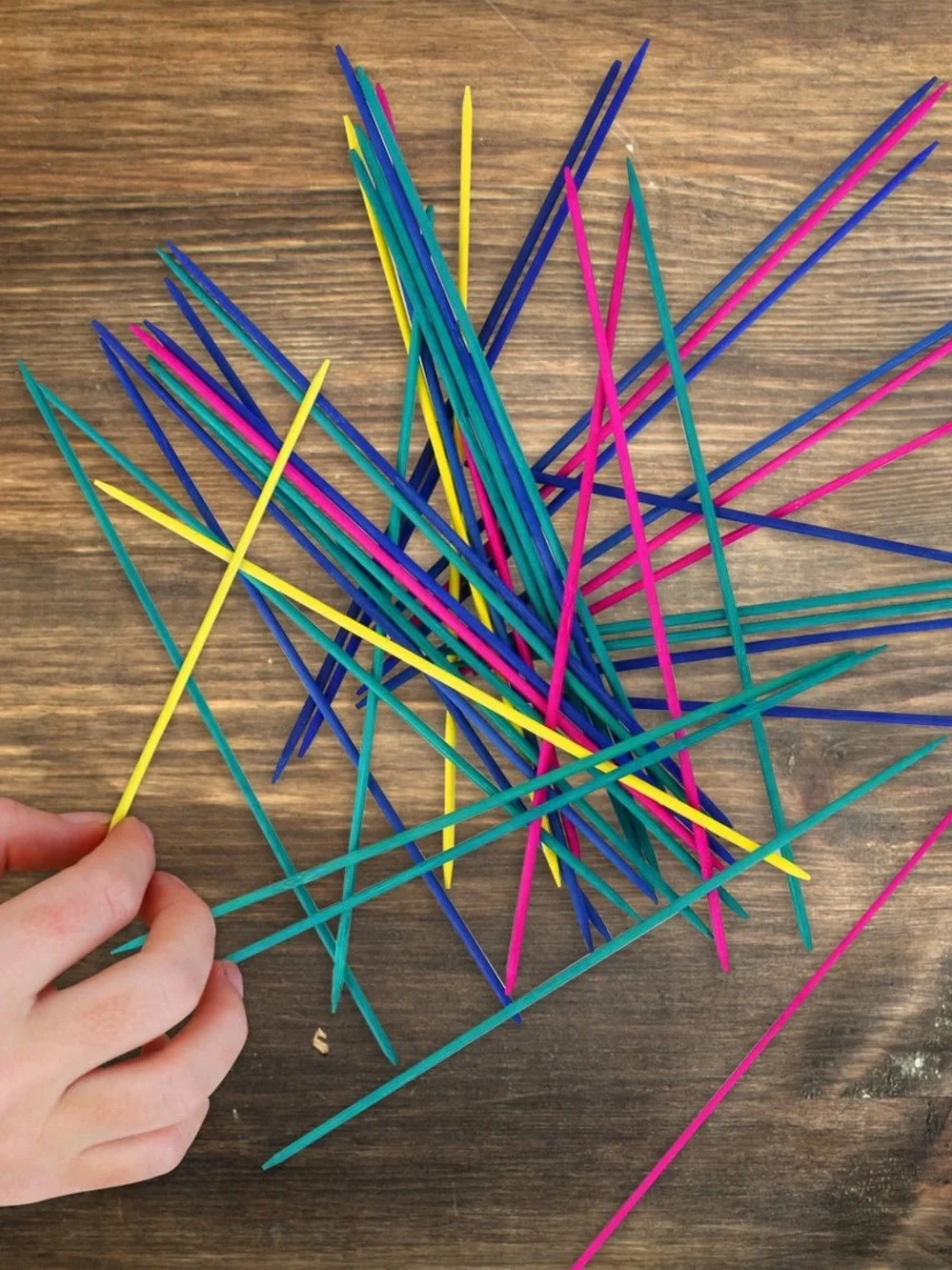 Gift Republic Pick Up Sips | Adult Drinking Game | 41 Colored Sticks | Ages 21+